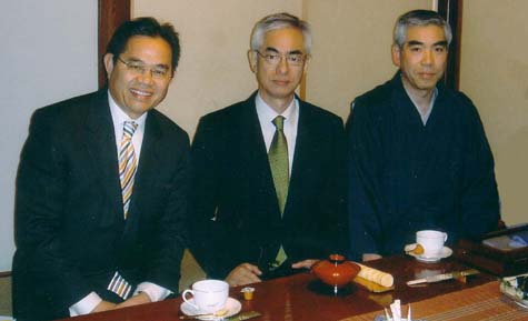 (L to R) YB. Dato Sri (Dr) Mohd Effendi Norwawi, Jun Yamada Shihan and Seijiro Yamada who supervises the Chuo-Touken-kai.